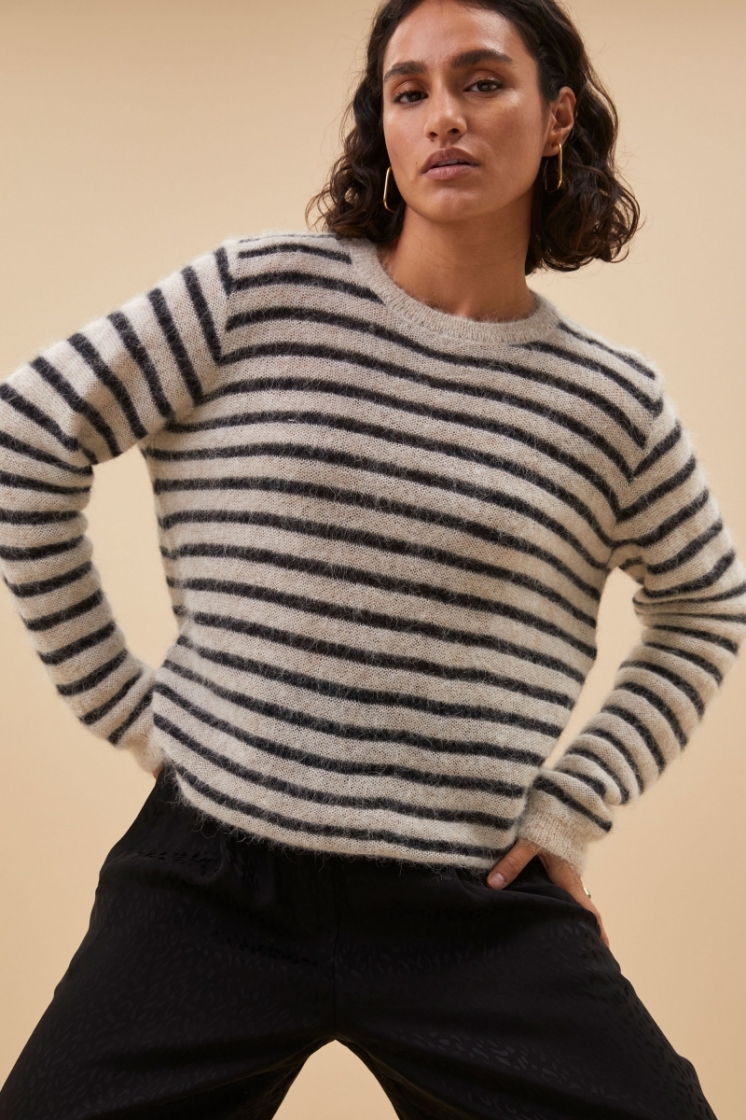 gwen thin stripe pullover 006-Sand