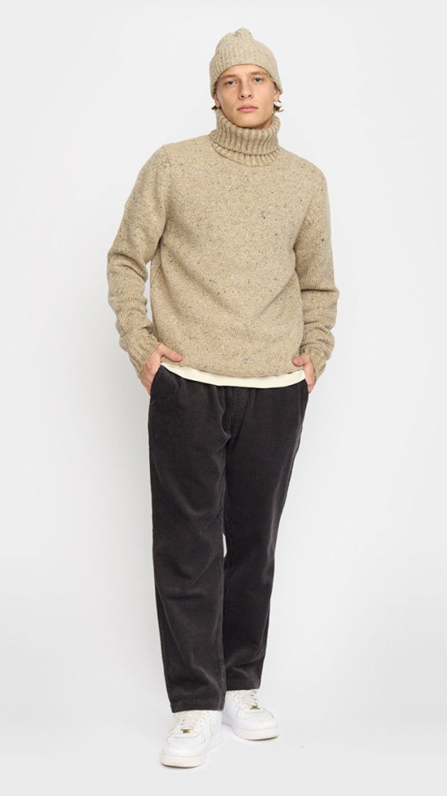 High-neck sweater off-white
